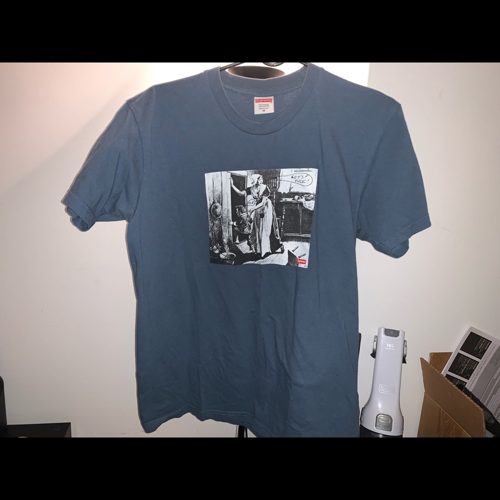 Supreme tee